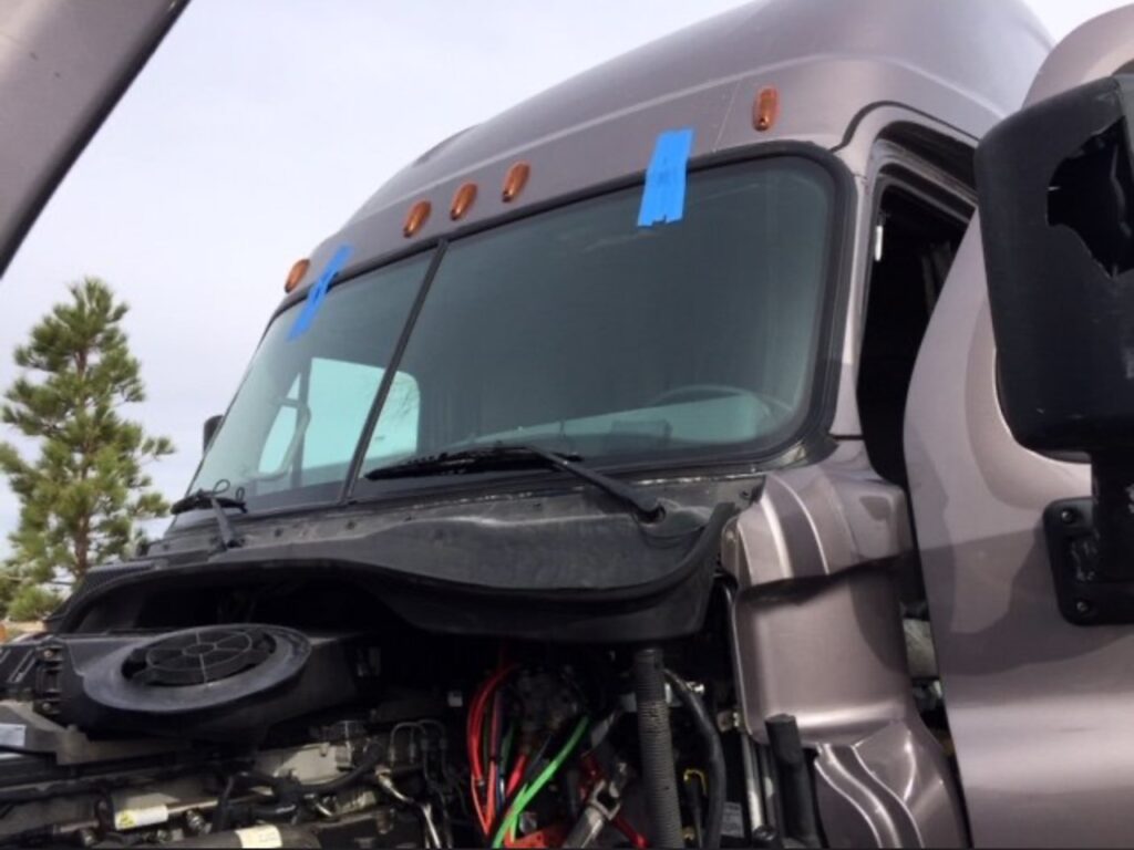 semi truck windshield repair